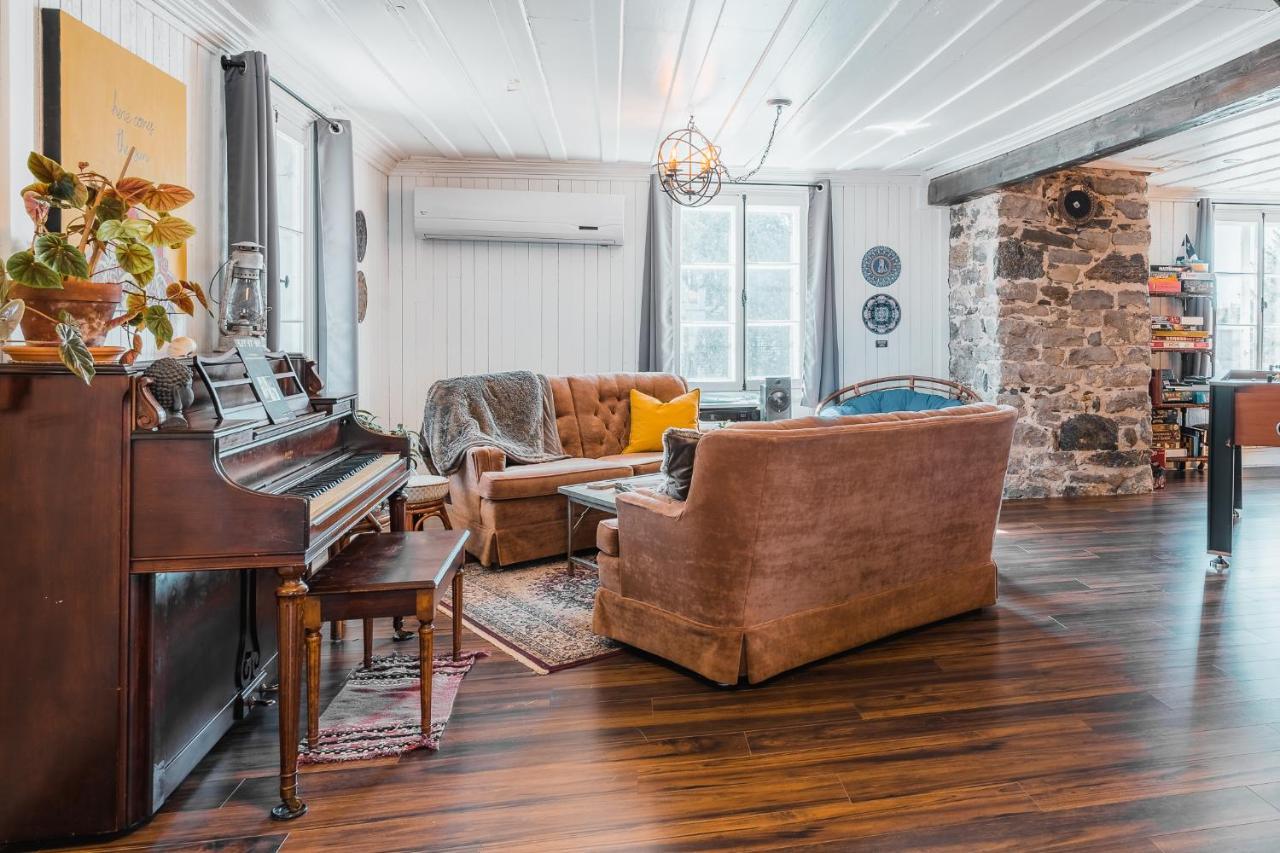 Auberge De L'Ouest Deschambault Esterno foto